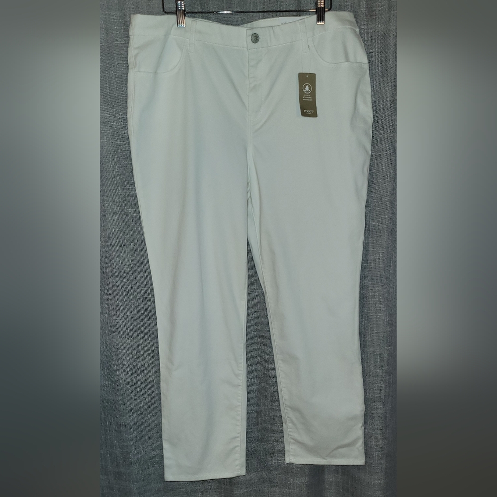 Chico's Perfect Stretch White Pants 3